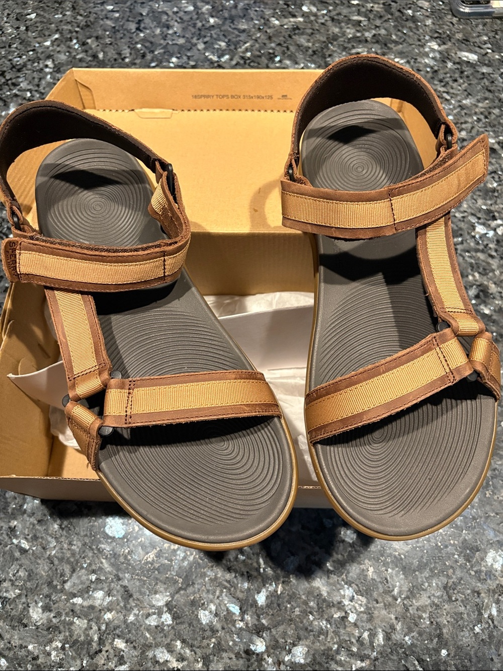 Sperry Men's Two-Tone Brown Tan Hook-and-Loop Sport Sandals